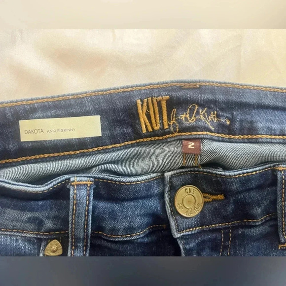 Kut from the Kloth Dakota Ankle Skinny - Picture 4 of 6